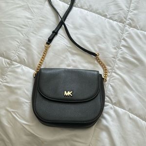 black michael kors crossbody